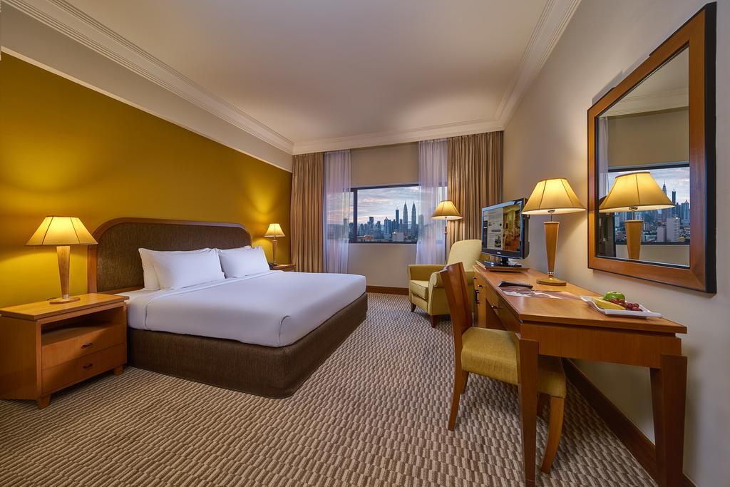 Grand Seasons Hotel Куала-Лумпур Экстерьер фото